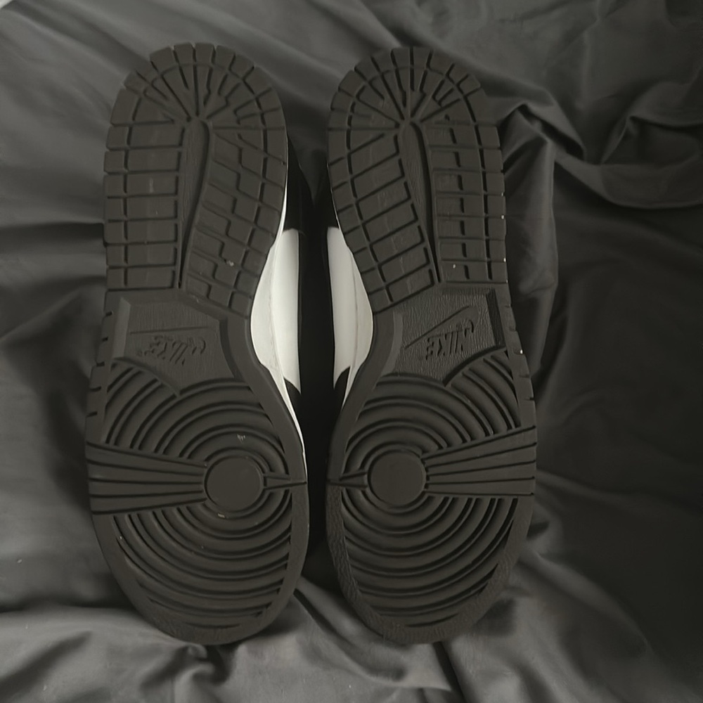 Nike Dunk High - image 4